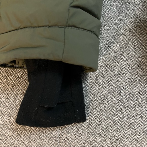 The Super Puff cliMATTE Army Green Shorty XS - Picture 3 of 12